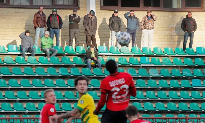 Fãs-de-Futebol-Participam-de-Ação-Virtual-em-Jogo-Oficial-em-Belarus