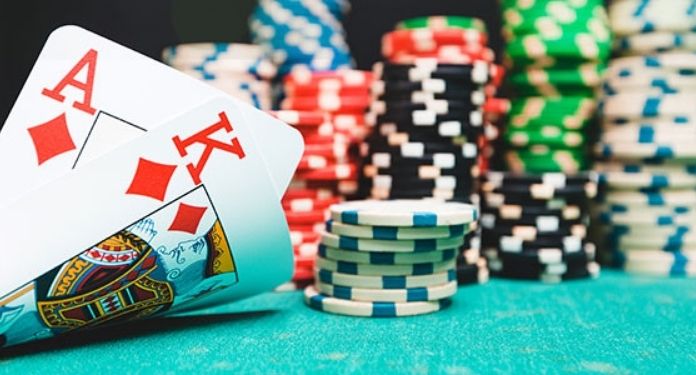 Raciocínio no poker: aprenda a desenvolver o jogo com inteligência