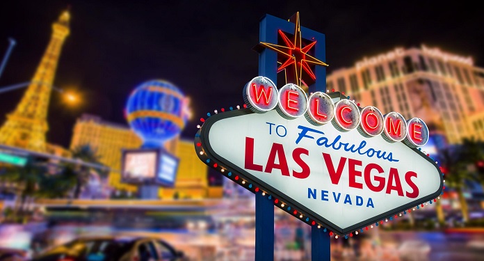 Las Vegas volta a receber turistas da Europa após suspensão das restrições de viagens