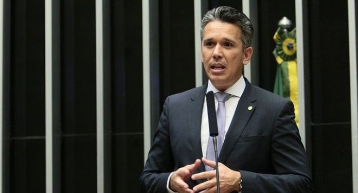 Felipe Carreras sugere inclusão de apostas esportivas em modernização da Lei Pelé