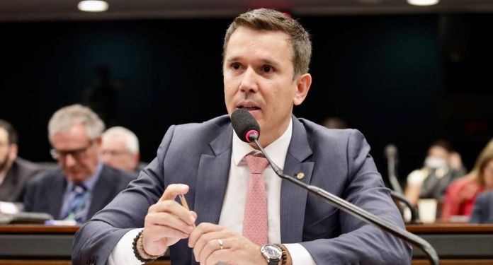 Exclusive- Federal Deputy Felipe Carreras ratifies the reasons for approving gambling in Brazil