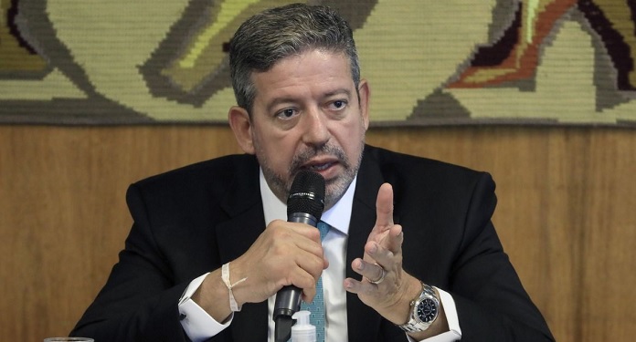 Presidente da Câmara, Arthur Lira alega que Marco Legal dos Jogos está ‘dormindo no Senado há meses’