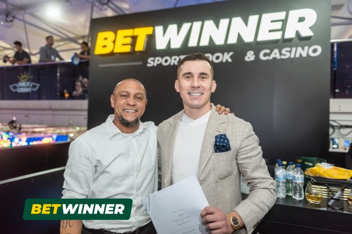 Betwinner-renews-partnership-with-Roberto-Carlos-for-another-2-years-1.png