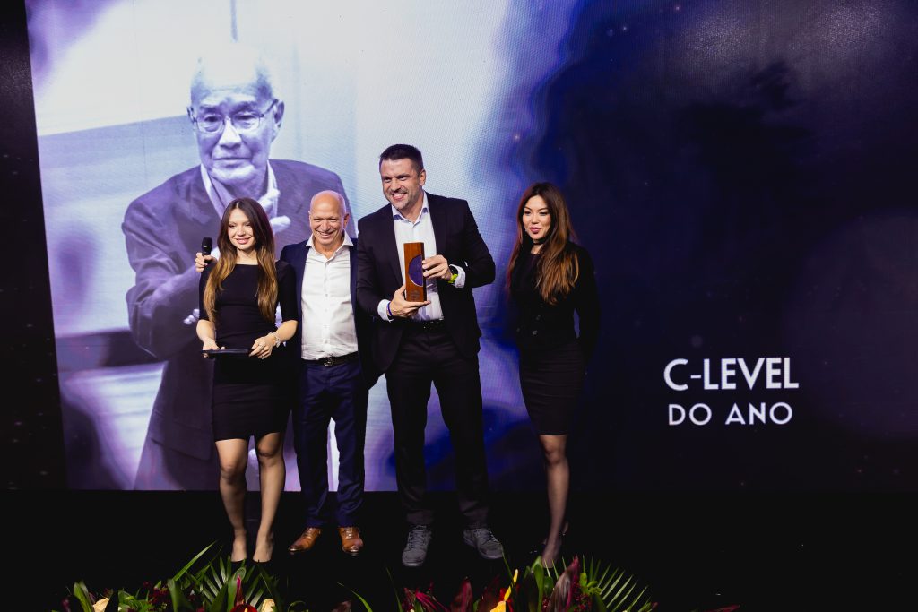 The president of Lottopar received the C-Level of the Year award. Image: Kalma Produtora