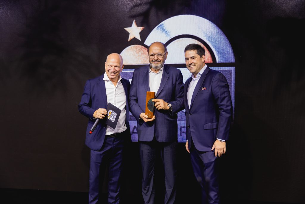 The vice-president of Grupo Bandeirantes was honored. Image: Kalma Producer