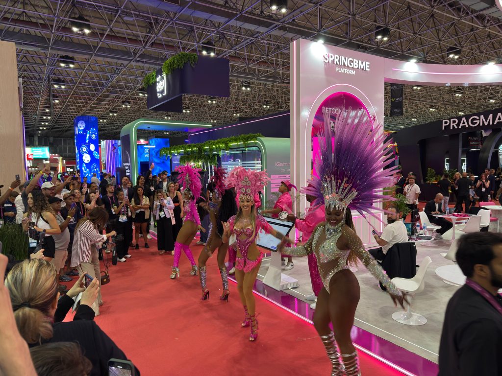 This year's edition tends to bring together 400 brands in the fair space