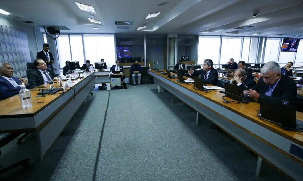 CPI das Apostas aprova relatório final e pede indiciamento de Bruno Tolentino, tio de Lucas Paquetá 