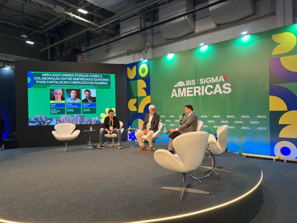 Olivério Júnior, Witoldo Hendrich Júnior and Alessandro Valente spoke about the betting association