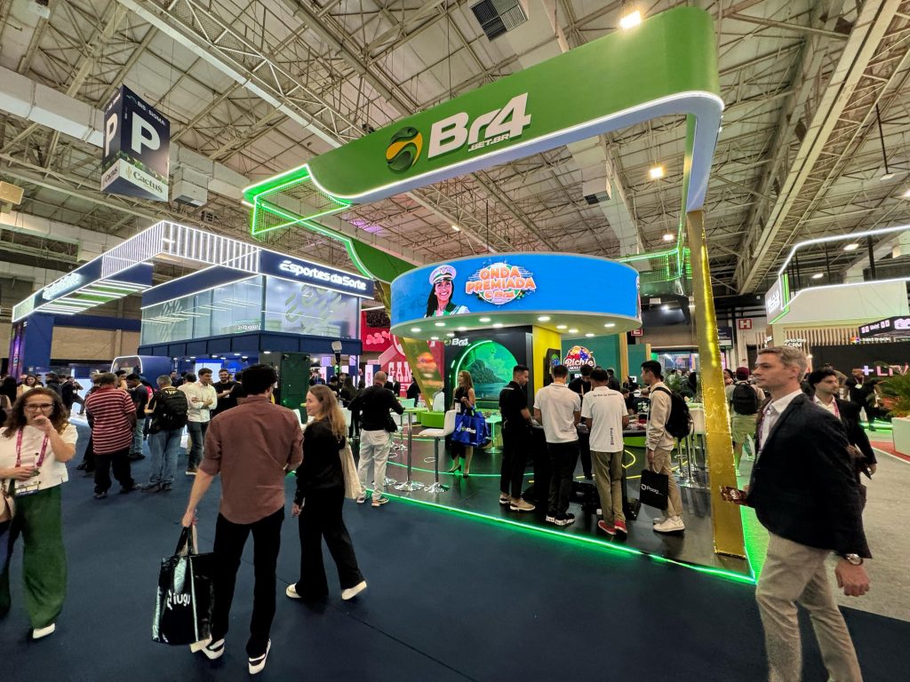 Company is highlighting actions and their characteristic colors