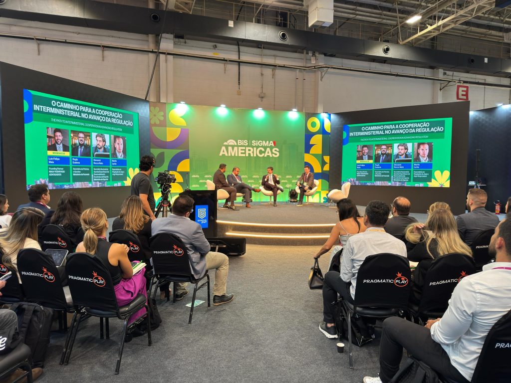 Luiz Felipe Maia, Regis Dudena, Giovanni Rocco Neto and Martin Lycka discussed the subject
