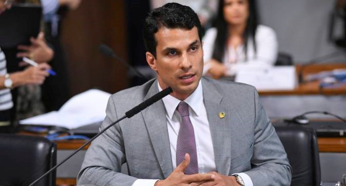 Proibição dos cassinos não funciona no Brasil, diz senador Irajá