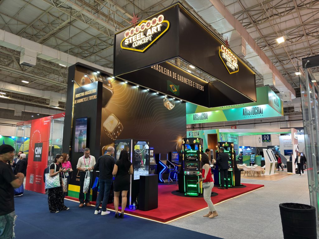 Brazilian cabinet and totem industry