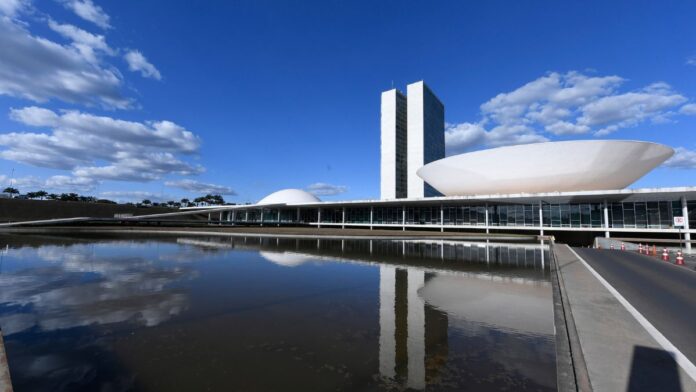 PL-que-legaliza-cassinos-e-bingos-esta-na-pauta-do-Senado-no-segundo-semestre