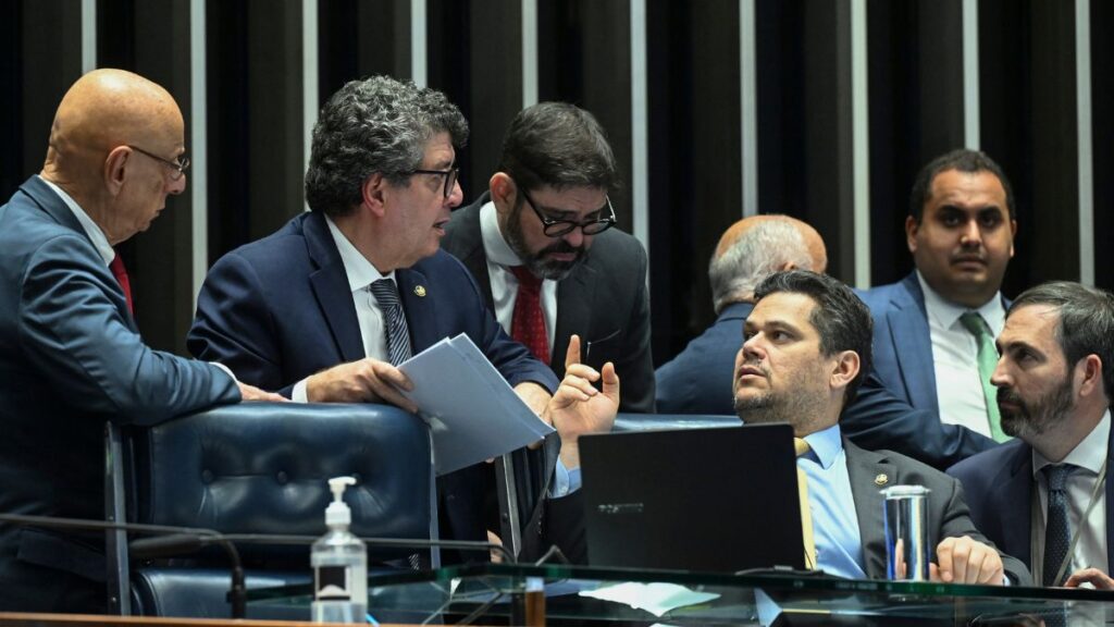 Senado-analisa-projeto-que-corta-incentivos-e-taxa-bets-e-fintechs