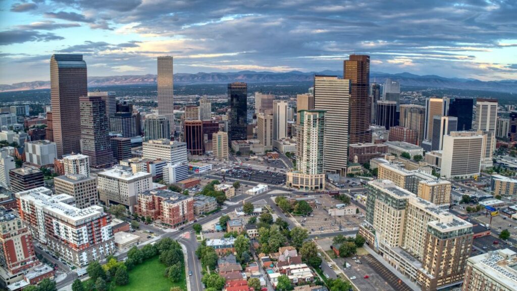 Colorado moves forward with betting law after removing ban on side bets